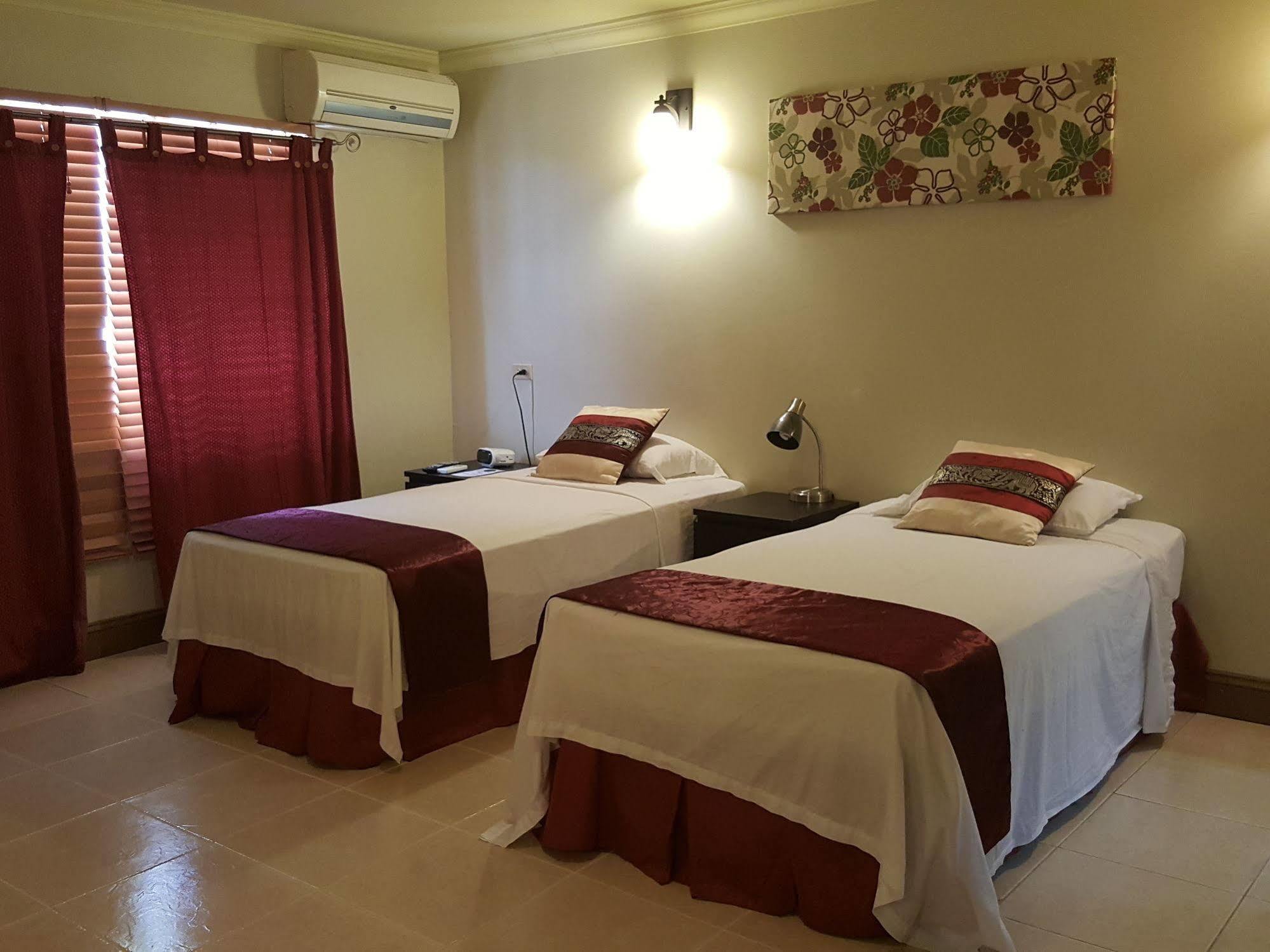 Savannah Maison Guest House Port of Spain ภายนอก รูปภาพ