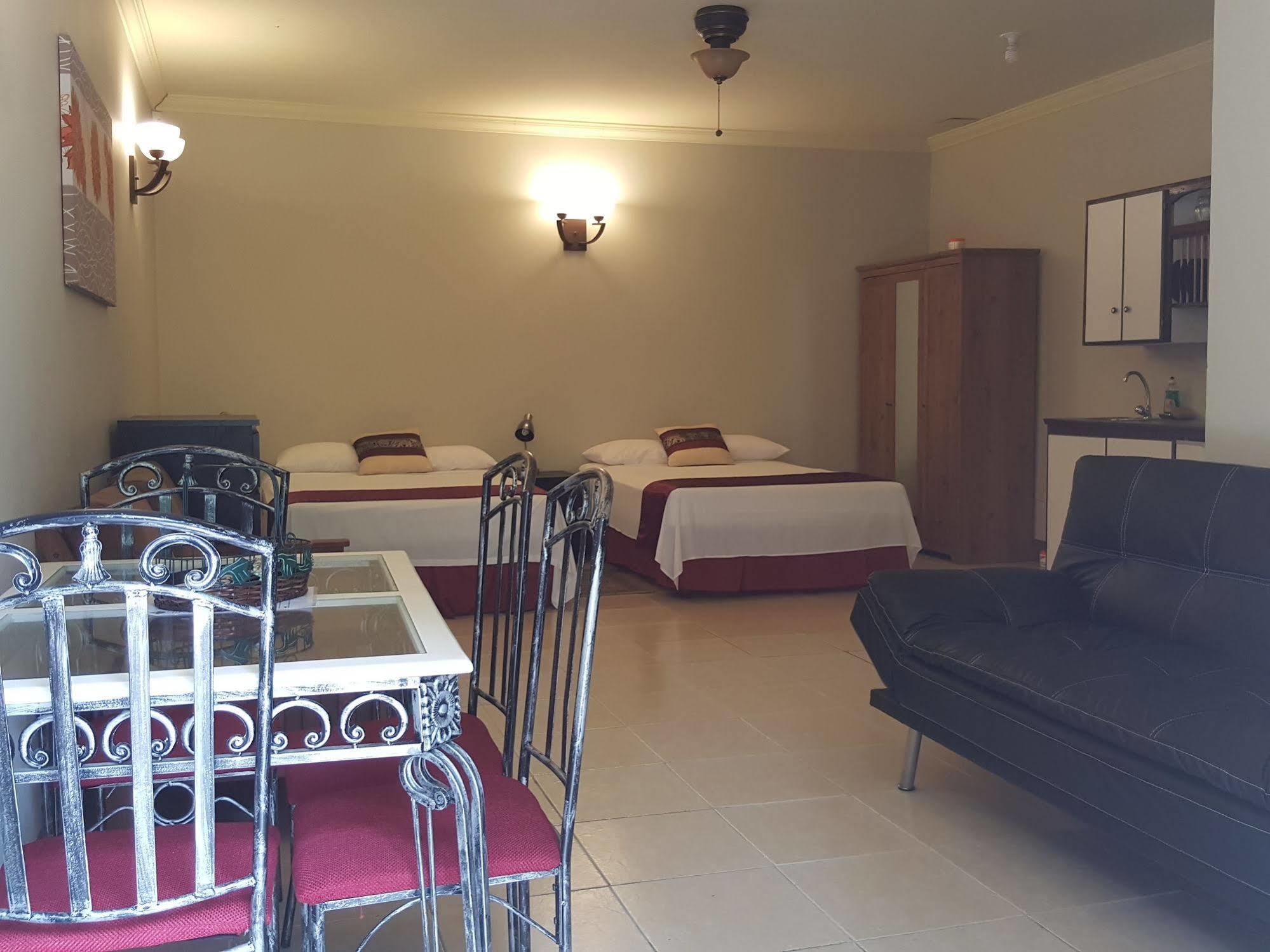 Savannah Maison Guest House Port of Spain ภายนอก รูปภาพ